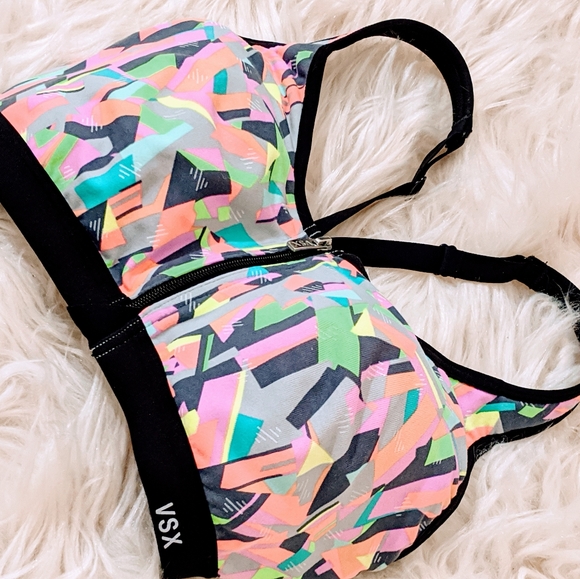 Victoria's Secret Other - Victoria's Secret 32C Sports Bra
